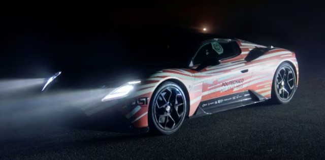 Guida autonoma: record di velocità per la Maserati MC20 del Politecnico di Milano